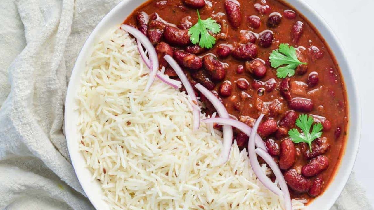 Self-heating Meal Packs પણ સૈનિકોને આપવામાં આવે છે. જેની સાથે એક પેકેટ આપવામાં આવે છે તેના પર પાણી નાખતાની સાથે જમવાનું ગરમ થઈ જાય છે.