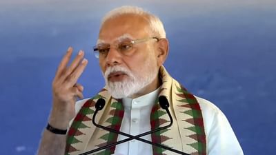 ભારતમાં મોદી અટક લોકપ્રિય છે. જેનો ઉપયોગ વિવિધ સમુદાયો અને રાજ્યોમાં થાય છે. આ નામનો કોઈ ચોક્કસ વંશીય કે ધાર્મિક અર્થ નથી. પરંતુ તે અલગ-અલગ સ્થળોએ પૃષ્ઠભૂમિ સાથે સંકળાયેલા છે.