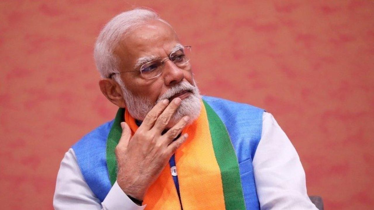 મોદી અટક ખાસ કરીને કોઈ એક જાતિ કે ધર્મ સાથે સંકળાયેલી નથી. ભારતના વિવિધ ભાગોમાં વિવિધ જાતિઓ દ્વારા તેનો ઉપયોગ કરવામાં આવે છે. ખાસ કરીને વેપારી, તેલના વેપારી, વૈશ્ય અને ક્યારેક બ્રાહ્મણ સમુદાયોમાં પણ આ અટક જોવા મળે છે.(નોધ :પબ્લિક ડોમેનમાં ઉપલબ્ધ માહિતી અનુસાર આ સ્ટોરી ફાઈલ કરવામાં આવી છે.)