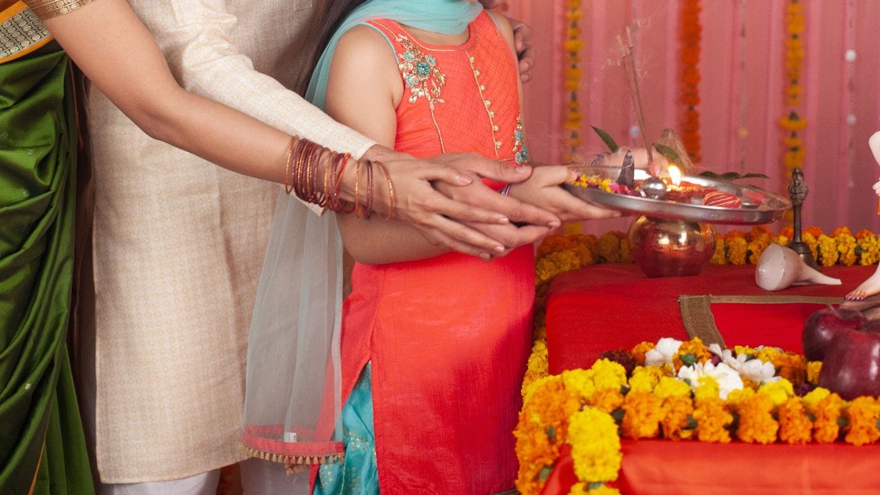 નવો ધંધો કે જીવનનો મહત્ત્વપૂર્ણ નવા પ્રારંભ પહેલા પણ નવગ્રહ પૂજા કરવી જોઈએ. જેમ કે લગ્ન, સંતાનપ્રાપ્તિ, નોકરીની શરૂઆત, યાત્રા કે નવા ઘરની ખરીદીના સમયે, શુભ મુહૂર્તમાં નવગ્રહ પૂજા કરાવવાથી કાર્યોમાં સફળતા અને સ્થિરતા પ્રાપ્ત થાય છે.