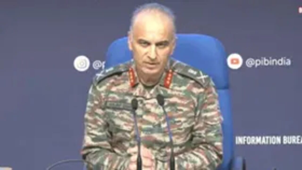 દરેક આતંકી હુમલાનો જવાબ ઓપરેશન સિંદૂરની માફક જ અપાશેઃ ભારતીય સેના દરેક આતંકી હુમલાનો જવાબ ઓપરેશન સિંદૂરની માફક જ અપાશેઃ ભારતીય સેના