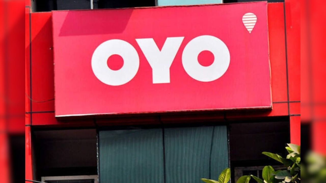 અગાઉ, સમાચાર આવ્યા હતા કે Oyo દ્વારા પસંદ કરાયેલી 5 રોકાણ બેંકો આ વર્ષે જૂનમાં કંપનીના મુખ્ય શેરહોલ્ડર SoftBank ને મળવા જઈ રહી છે. મીડિયા અહેવાલ મુજબ, આ બેંકોમાં ICICI સિક્યોરિટીઝ અને એક્સિસ કેપિટલ તેમજ સિટીબેંક, ગોલ્ડમેન સૅક્સ અને જેફરીઝનો સમાવેશ થાય છે. આ બેઠક લંડનમાં SoftBank ની ગ્રોસવેનોર સ્ટ્રીટ ઓફિસમાં યોજાવાની છે. પાંચ બેંકો SoftBank ના સુમેર જુનેજા સમક્ષ Oyo ના IPO માટે તેમની વ્યૂહરચના રજૂ કરશે. Oyo ના સ્થાપક રિતેશ અગ્રવાલ અને તેમની વરિષ્ઠ નેતૃત્વ ટીમ પણ તેમાં હાજરી આપશે.
