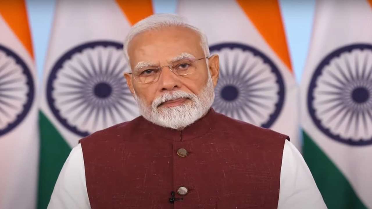 પાકિસ્તાન સાથે કોઈ પણ સંજોગોમાં વાતચીત નહીં થાય. પાકિસ્તાન સાથે વાત થશે તો આતંકવાદ બંધ કરવા અને તેમણે પચાવી પાડેલા કાશ્મીર મુદ્દે જ વાતચીત કરવામાં આવશે.