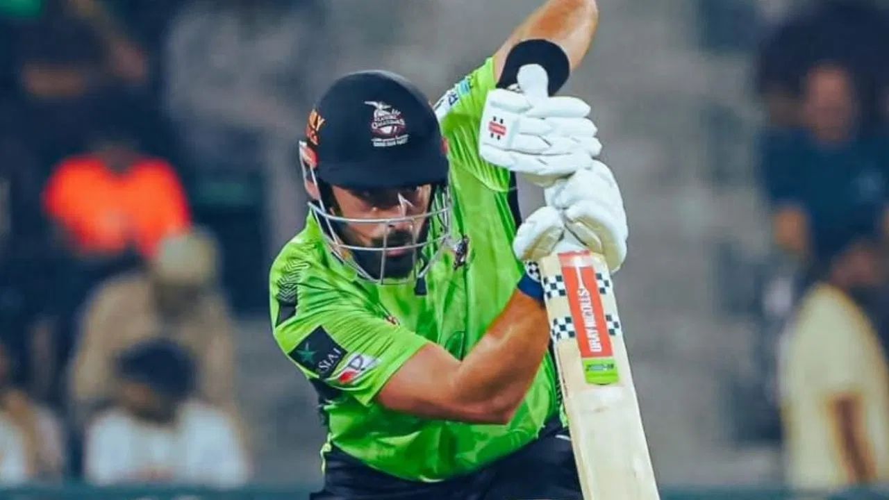 રિશાદ હુસૈને કહ્યું, "ન્યુઝીલેન્ડના ઓલરાઉન્ડર ડેરિલ મિશેલે મને કહ્યું કે તે ક્યારેય પાકિસ્તાન નહીં આવે. સેમ બિલિંગ્સ, ડેરિલ મિશેલ, કુસલ પરેરા, ડેવિડ વિઝા, ટોમ કરન જેવા ઘણા વિદેશી ખેલાડીઓ ખૂબ જ ડરી ગયા હતા. " (All Photo Credit : X / INSTAGRAM)