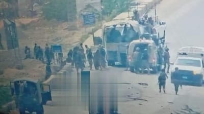 એક પછી એક 3 વાહનોને ઉડાવ્યા... કરાચી-ક્વેટા હાઇવે પર પાકિસ્તાન આર્મીના કાફલા પર હુમલો, 32 સૈનિકો માર્યા ગયા