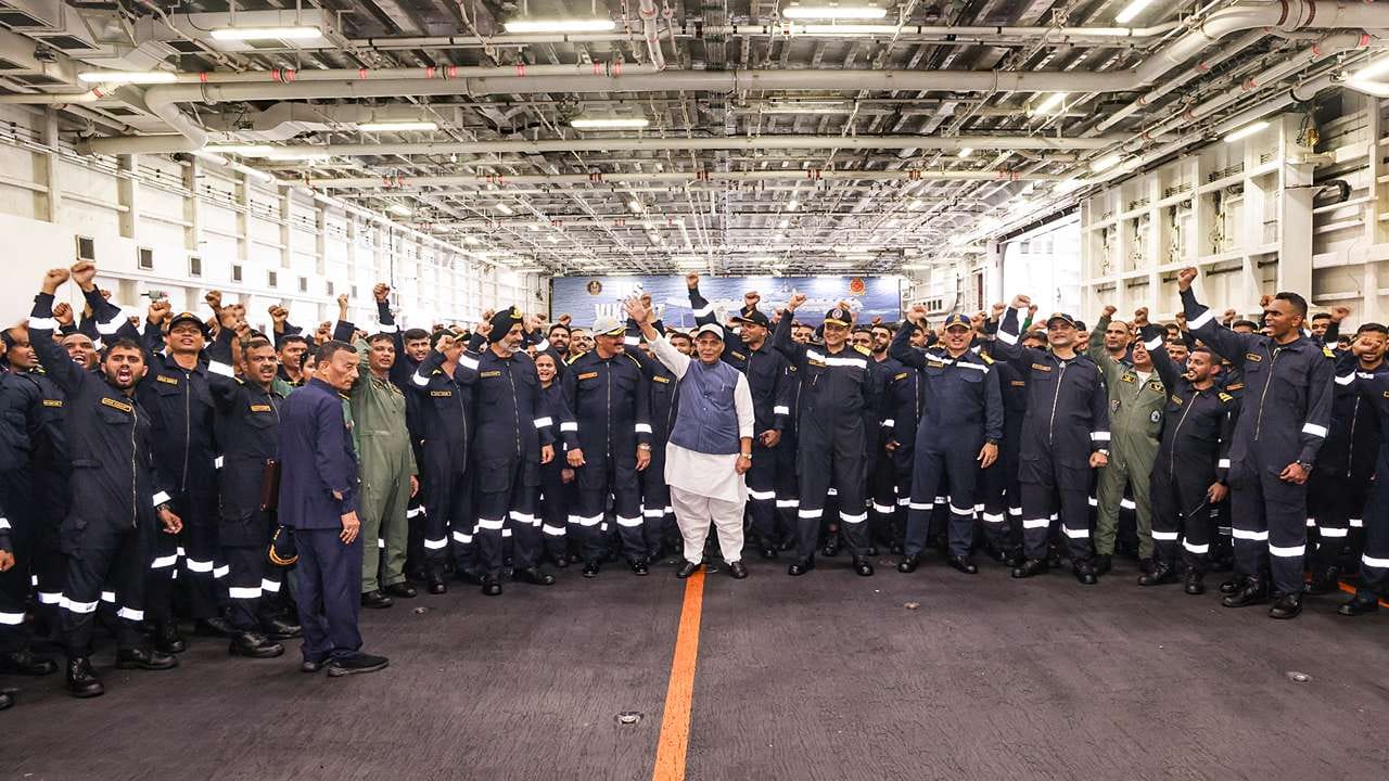 તેમણે કહ્યું, ‘ઓપરેશન સિંદૂર માત્ર લશ્કરી કાર્યવાહી નથી, પરંતુ આતંકવાદ સામે ભારતનો સીધો હુમલો છે. અમે આતંકવાદ સામે દરેક પદ્ધતિનો ઉપયોગ કરીશું જે પાકિસ્તાન વિચારી પણ શકે છે, પરંતુ અમે એવી પદ્ધતિઓનો ઉપયોગ કરવામાં પણ અચકાઈશું નહીં જે પાકિસ્તાન વિચારી પણ ન શકે. 