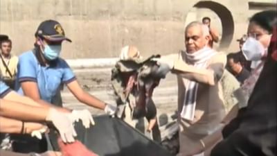 સાબરમતી સફાઈ અભિયાનમાં રાજ્યપાલે પણ આપ્યું યોગદાન - જુઓ Video