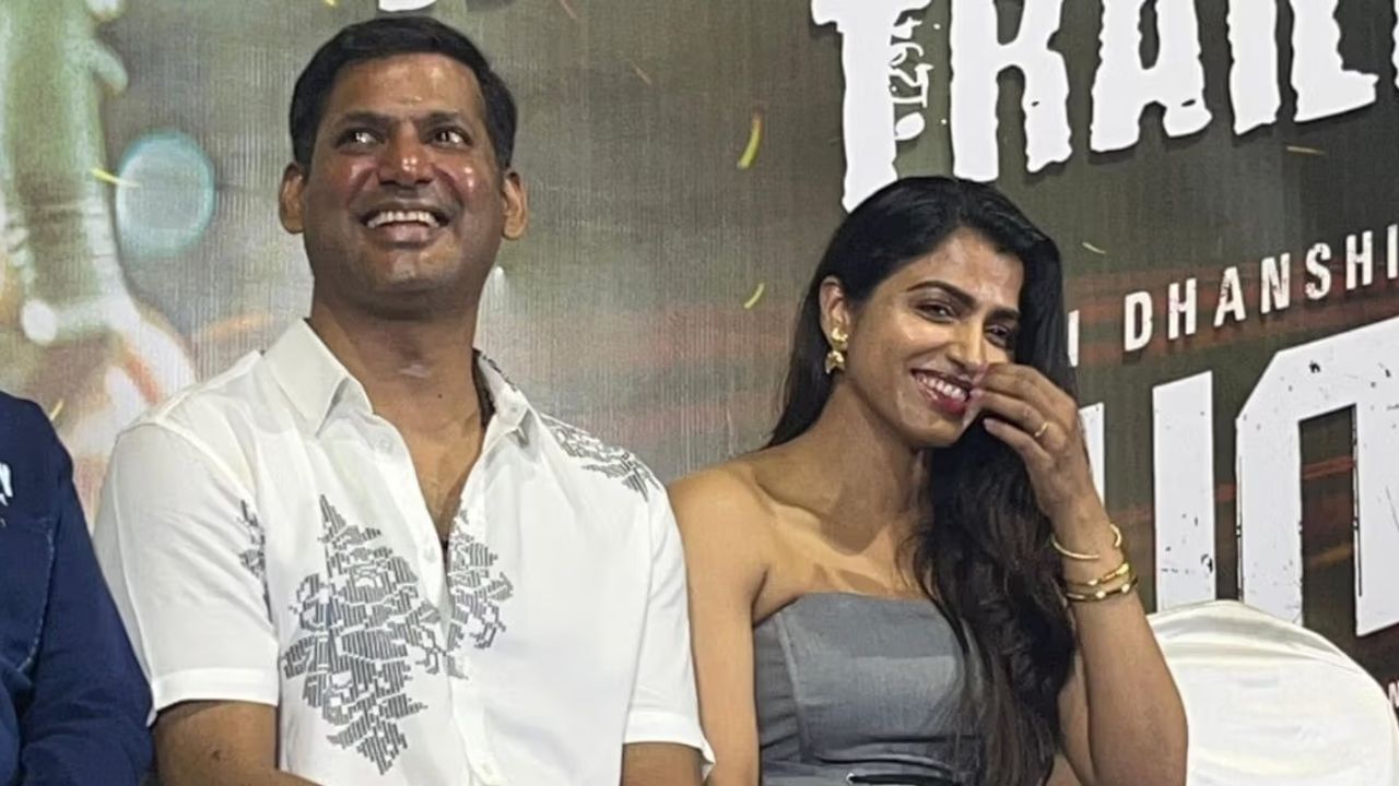 વિશાલ અને સાઈ ધનશિકાના લગ્ન વચ્ચે ઉંમરની લઈ ચર્ચા થઈ રહી છે. 47 વર્ષના વિશાલ 29 ઓગસ્ટના રોજ પોતાનો 48મો જન્મદિવસ સેલિબ્રેટ કરશે.