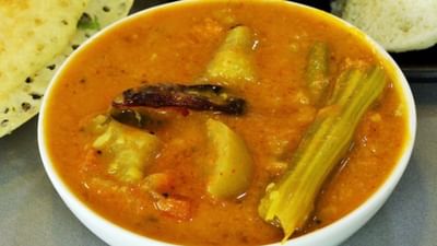 સંભાર વગર સાઉથ ઈન્ડીયન વાનગી અધુરી છે. ઢોંસા, ઈડલી, મેંદુવડા સહિતની વાનગીઓમાં સાથે સાંભર પીરસવામાં આવે છે. હોટલ જેવો સંભાર ઘરે બનાવો ખૂબ જ સરળ છે. 