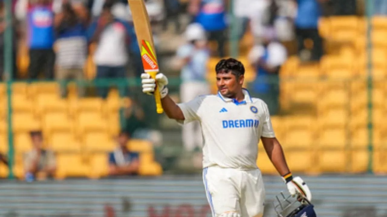 આ ઉપરાંત, તે દિવસમાં બે વાર પ્રેક્ટિસ પણ કરી રહ્યો છે. જેમાં તેનું મુખ્ય ધ્યાન સ્ટમ્પની બહાર જતાં બોલને ટેકનિકની સાથે રમવાનું છે, જે ઈંગ્લેન્ડની સ્વિંગિંગ પરિસ્થિતિઓમાં સફળતાની ચાવી માનવામાં આવે છે.