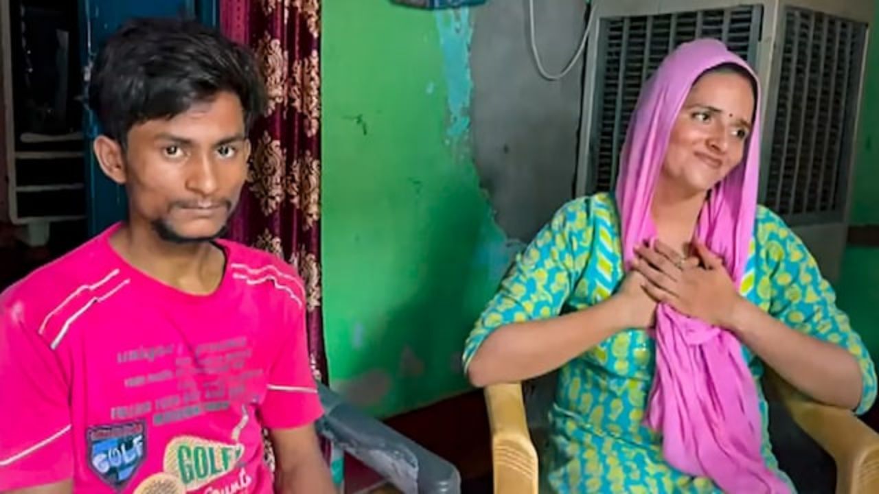 પણ સીમાના ઈલલીગલ રીતે ભારત આવવા પર ઉત્તર પ્રદેશ કોર્ટમાં કેસ ચાલી રહ્યો છે. ત્યારે આ કેસ જ્યાં સુધી ચાલી રહ્યો છે ત્યાં સુધી સીમા સીમા હૈદર અહીં જ રહેવું પડશે, તેમજ સીમાએ તેની ભારતીય નાગરીકતા માટે રાષ્ટ્રીયભવનમાં અરજી કરી છે આથી તે અરજી પર કોઈ નિર્ણય નહીં લેવાય ત્યાં સુધી સિમા ભારતમાં જ રહેશે.
