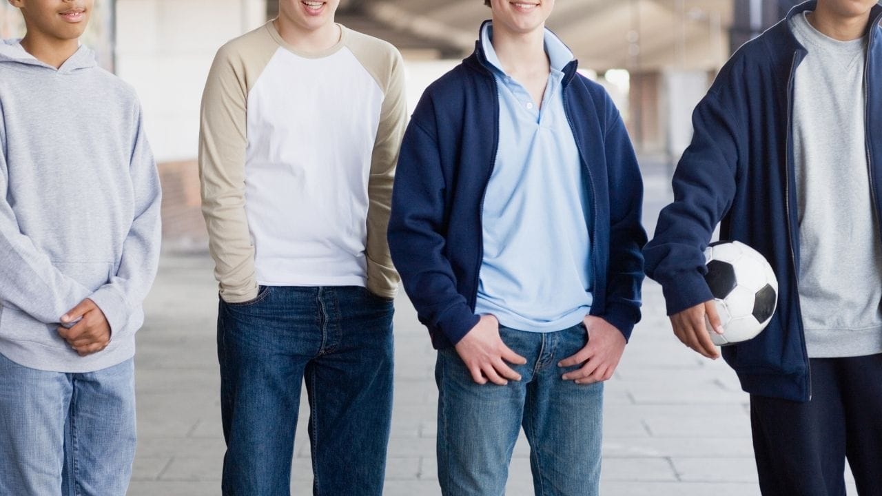 અધ્યયન કેવી રીતે કર્યું તેની વાત કરવામાં આવે તો 16 સ્વસ્થ યુવાન પુરુષોનો અભ્યાસમાં સમાવેશ થયો. તેમના ખોરાક, પ્રવૃત્તિઓ અને પ્રકાશના સંપર્કને નિયમિત કરીને લેબોરેટરીમાં પરીક્ષણ કરાયું. બે જૂથ બનાવવામાં આવ્યા: એકે ત્રણ રાત સુધી સામાન્ય ઊંઘ (8.5 કલાક), બીજાએ માત્ર 4 કલાક 25 મિનિટ ઊંઘ લીધી. દરેક દિવસે સાઇકલિંગ કરાવાયું અને કસરત પહેલા-પછી રક્તના નમૂનાઓ લેવામાં આવ્યા.