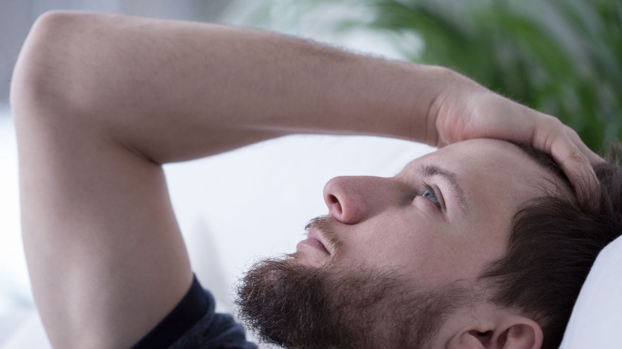 આ અભ્યાસ આપણને યાદ અપાવે છે કે ઊંઘ માત્ર આરામ માટે જ નહીં, પણ આપના રક્ત અને અંતરજ્ઞ યંત્રોના રાસાયણિક સંતુલન માટે પણ અત્યંત આવશ્યક છે. આધુનિક જીવનશૈલી જ્યારે આપણે ફોન, લૅપટોપ કે કામ માટે ઊંઘ ત્યાગવાની લાલચ આપે છે, ત્યારે આ રીતે મળેલા વૈજ્ઞાનિક પુરાવાઓ આપણને આપના શરીર વિશે વધુ જવાબદાર બનવા માટે પ્રેરણા આપે છે. (All Image - Canva)