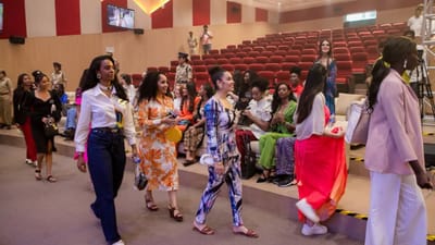 72મા મિસ વર્લ્ડ ફેસ્ટિવલના ભાગ રૂપે આ પ્રવાસનું આયોજન કરવામાં આવ્યું છે જે તેલંગાણાની વિશ્વ કક્ષાની જાહેર સલામતી અને સલામત પર્યટન પ્રત્યેની પ્રતિબદ્ધતાને પ્રતિબિંબિત કરે છે. TGICCC એ એક અત્યાધુનિક કેન્દ્ર છે જે કટોકટીની પરિસ્થિતિઓનું નિરીક્ષણ, સંચાલન અને ઝડપી અને કાર્યક્ષમ રીતે પ્રતિભાવ આપવા માટે રચાયેલ છે.