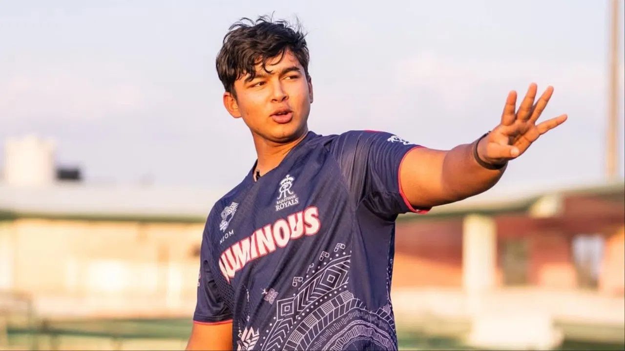 IPL 2025માં રાજસ્થાન રોયલ્સનું પ્રદર્શન ભલે ખરાબ રહ્યું હોય, પરંતુ તેના 14 વર્ષના ખેલાડીએ બધાનું દિલ જીતી લીધું છે. અમે વાત કરી રહ્યા છીએ વૈભવ સૂર્યવંશી વિશે જેણે પોતાની જોરદાર હિટિંગથી બધાનું દિલ જીતી લીધું છે. 
