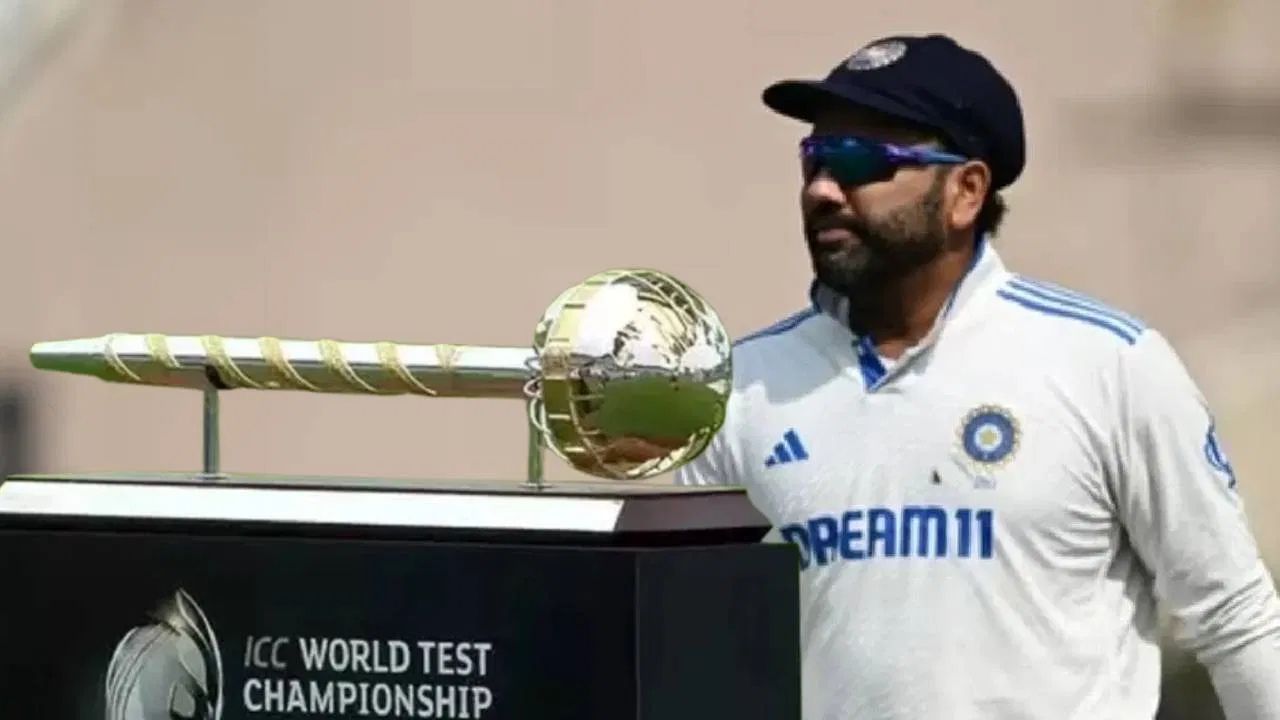 ટીમ ઈન્ડિયા WTC 2023-25 ​ના પોઈન્ટ ટેબલમાં ત્રીજા સ્થાને છે. રોહિત શર્માના નેતૃત્વમાં ભારતીય ટીમે 19 ટેસ્ટ મેચ રમી, જેમાંથી 9 જીતી અને 8માં હારનો સામનો કરવો પડ્યો, જ્યારે બે મેચ ડ્રો રહી. આ કારણે ટીમ ઈન્ડિયાને ત્રીજા સ્થાનથી સંતોષ માનવો પડ્યો, પરંતુ જો કમાણીની વાત કરીએ તો, તેને છેલ્લી વખત ફાઈનલમાં પહોંચતી વખતે જેટલા મળ્યા તેના કરતા વધુ પૈસા મળી રહ્યા છે.