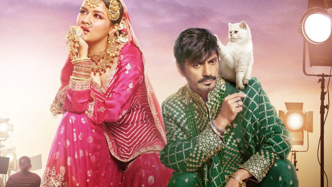 તેમણે 2010માં 8 વર્ષની ઉંમરે પોતાની અભિનય કારકિર્દીની શરૂઆત કરી હતી. અવનીત કૌરે મુંબઈના કાંદિવલીમાં એક ખાનગી કોલેજમાંથી વાણિજ્યમાં ડિગ્રી મેળવી હતી.