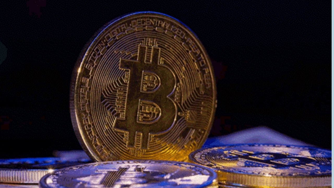 અંતિમ દૃશ્ય બિટકોઈન કઈ દિશામાં જશે?  આપણે બધા ડેટા અને સિગ્નલોને એકસાથે જોઈએ તો, $108,000–109,000 નો ઝોન બિટકોઈન માટે મજબૂત સપોર્ટ તરીકે કામ કરશે. જો આ સ્તર તૂટે છે, તો બિટકોઈન 106,500 સુધી સરકી શકે છે. બીજી બાજુ, જો $110,000 નો પ્રતિકાર પાર કરવામાં આવે છે, તો તે ઝડપથી $112,000 સુધી જઈ શકે છે.