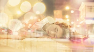 હિંદુ શાસ્ત્રોમાં બ્રહ્મ મુહૂર્તને આધ્યાત્મિક સિદ્ધિ માટે અનુકૂળ સમય માનવામાં આવ્યો છે, જેમાં સાધના વધુ અસરકારક ગણાય છે. સવારના બ્રહ્મ મુહૂર્ત દરમ્યાન કરવામાં આવતી ભક્તિ અને સાધના હિંદુ ધર્મમાં ઉત્તમ પરિણામ આપતી ગણાય છે. ( Credits: Getty Images )