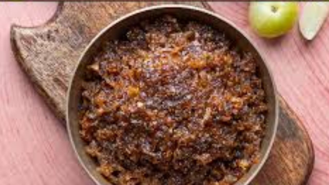 ગુલકંદમાં એવા તત્વો જોવા મળે છે જે તણાવ ઘટાડે છે અને તમારા મનને શાંત રાખે છે, તેથી સ્તનપાન કરાવતી સ્ત્રીઓએ ગુલકંદનું સેવન કરવું જોઈએ. આનાથી તે શાંત અને ખુશ રહે છે.