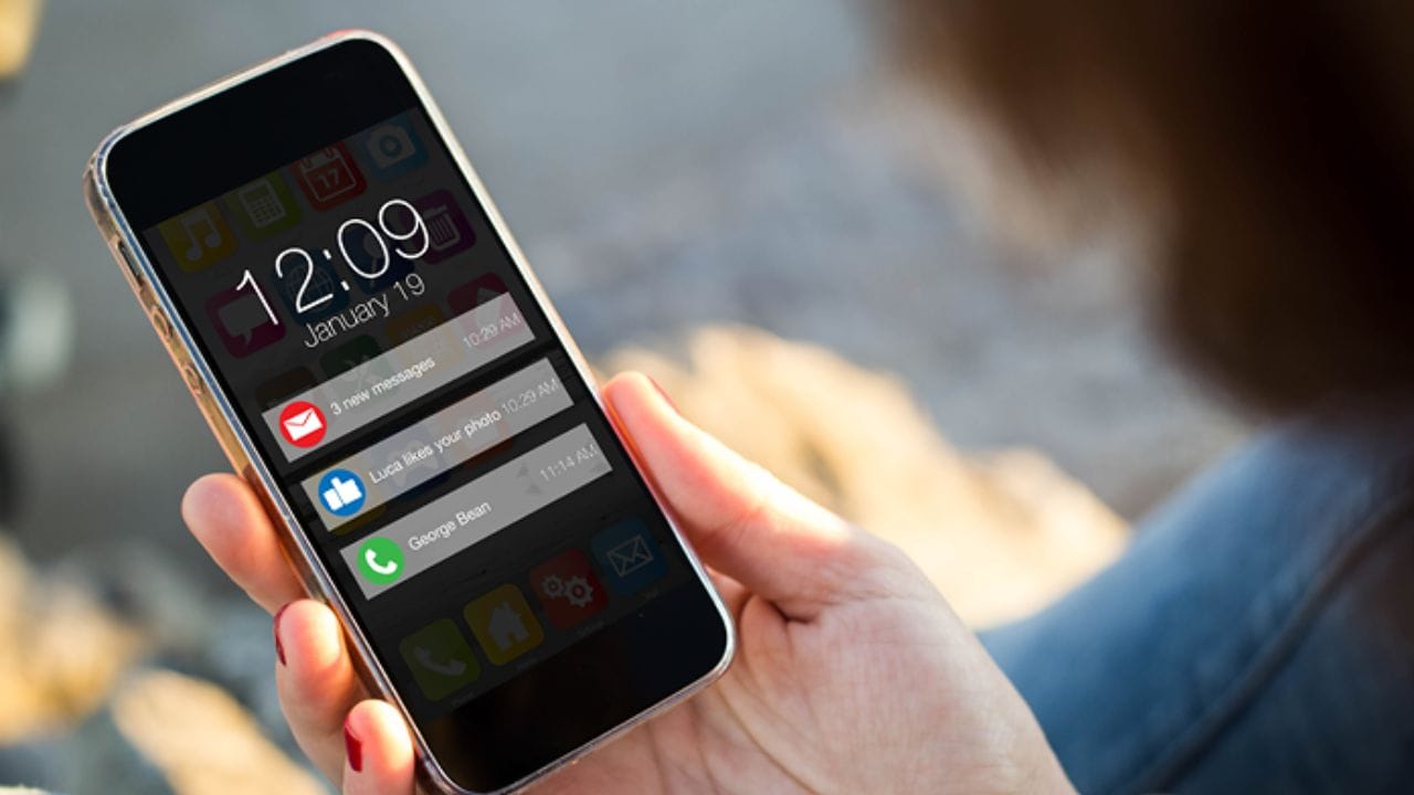 ઘણા લોકો આ નોટિફિકેશનથી પરેશાન હોય છે, પરંતુ તેમને ખબર નથી હોતી કે તેને કેવી રીતે બંધ કરવું. તેમજ કેટલાક લોકો નોટિફિકેશન બંધ કરવા નથી માંગતા તો પછી વાંરવાર નોટિફિકેશન આવે તો શું કરવું ચાલો જાણીએ