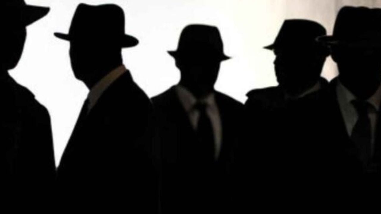 RAW એજન્ટ બનવા માટે ખાસ લાયકાત, કુશળતા અને જુસ્સો જરૂરી છે. વિવિધ પરીક્ષાઓ પાસ કરવા ઉપરાંત, RAW એજન્ટોને સખત તાલીમ લેવી પડે છે. આ કારકિર્દીમાં ગુપ્તતા સૌથી મહત્વપૂર્ણ છે. જ્યારે તેમનું કામ ગુપ્ત રીતે કરવામાં આવે છે, ત્યારે તેમને પગાર કેવી રીતે મળે છે?