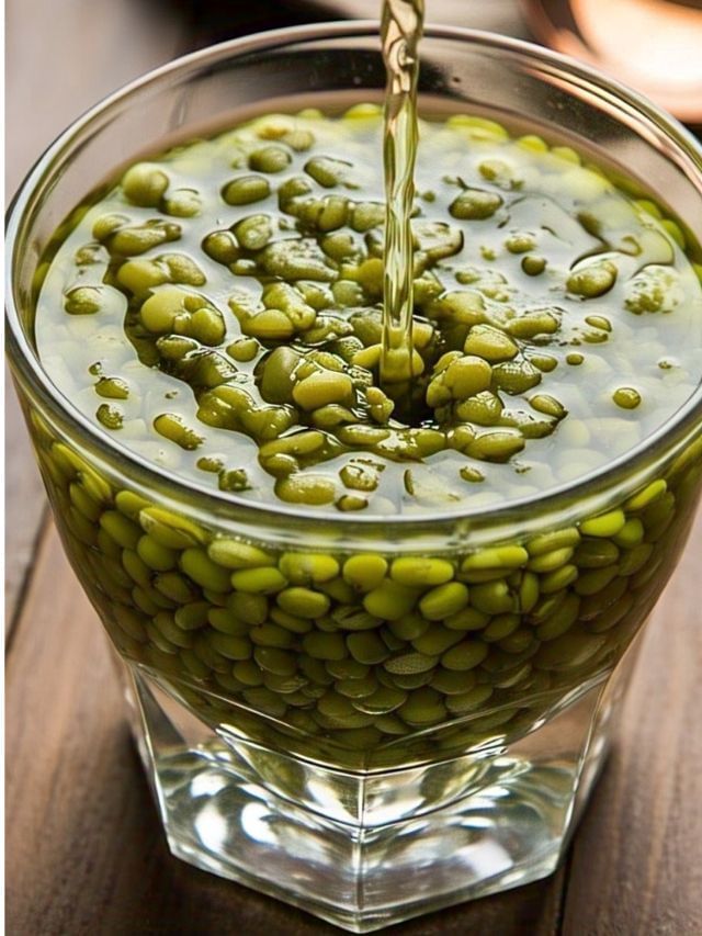 Moong Dal: કેમિકલયુક્ત મગની દાળ ઓળખવા માટેની સરળ ટિપ્સ Moong Dal: કેમિકલયુક્ત મગની દાળ ઓળખવા માટેની સરળ ટિપ્સ