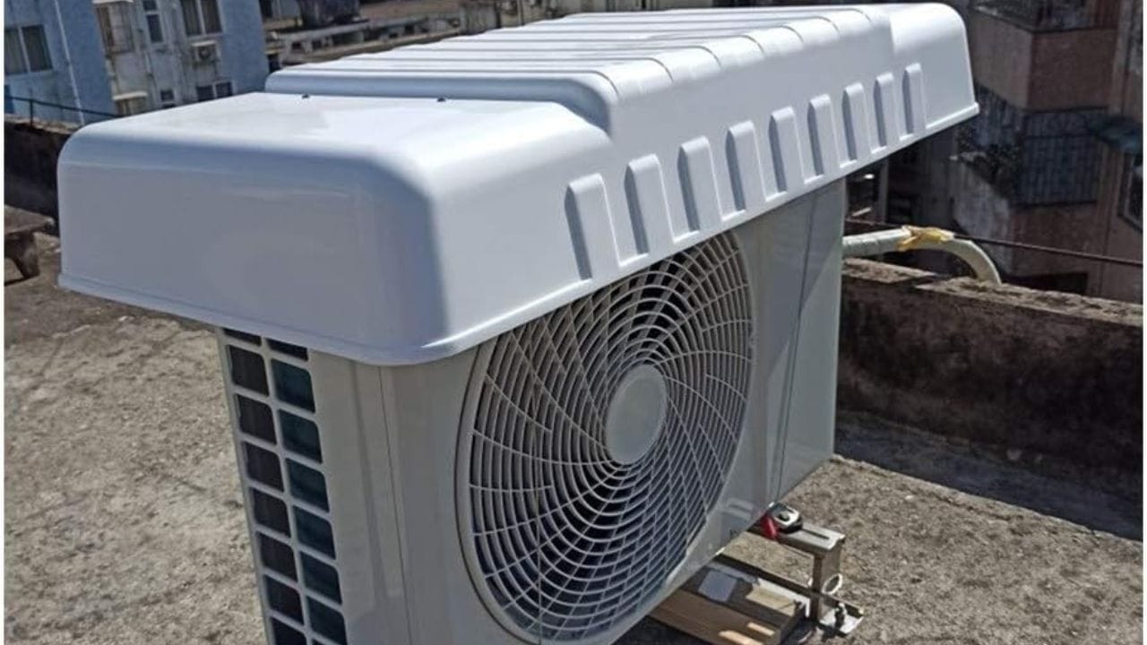 ACમાં પાણી ભરાય જાય: ઘણી વખત ભારે પવનને કારણે, AC ના પાણીના આઉટલેટ પાઇપમાં અવરોધ આવે છે. જો પાઇપ બ્લોક થઈ જાય, તો AC ની અંદર પાણી એકઠું થવા લાગે છે, જે અંદરના ભાગોને નુકસાન પહોંચાડી શકે છે. આ ઉપરાંત, AC ના વાયરિંગ પણ ઢીલા થઈ શકે છે અથવા તોફાનને કારણે તૂટી શકે છે, તેથી તેને ફરીથી ચાલુ કરતા પહેલા વાયરિંગ તપાસવું ખૂબ જ મહત્વપૂર્ણ છે.