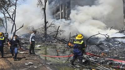 વિમાન તુટી પડવાને કારણે લાગેલી વિકરાળ આગને કાબૂમાં લેવા ગાંધીનગર, ખેડા, આણંદ, વડોદરા, ગિફ્ટ સિટી, આર્મીના ફાયર ફાયટર્સ બોલાવ્યા હતા