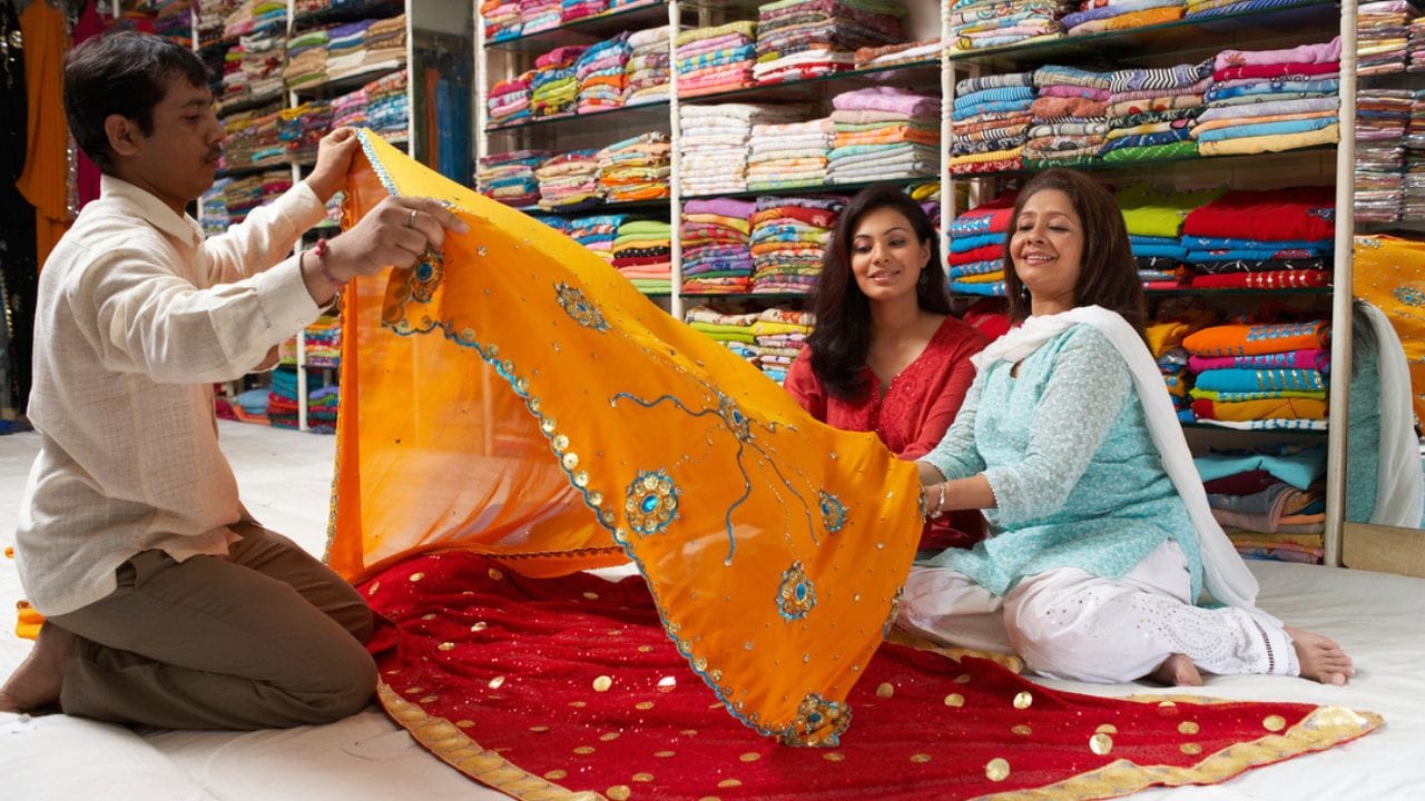 આ વ્યવસાય મહિલાઓ માટે એક અદભૂત સ્ટાર્ટઅપ વિકલ્પ બની શકે છે. જો તમે યોગ્ય પ્લાનિંગ, પ્રોડક્ટ ક્વોલિટી અને માર્કેટિંગ સ્ટ્રેટેજી અપનાવો છો, તો ટૂંકા સમયમાં બિઝનેસને પણ વધારી શકો છો.