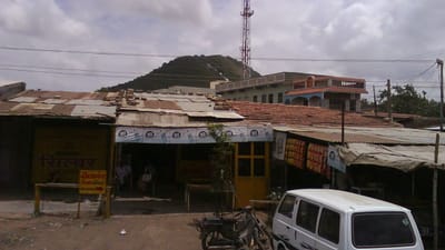 "ચોટીલા" નામનું ઉત્પત્તિ શબદ "ચોટી" પરથી માનવામાં આવે છે, જેનો અર્થ છે “ટેકરી” અથવા “ઉંચી પહાડી.” ચોટીલા ગામ એક ઉંચી પહાડી પર વસેલું છે, જેના પરથી સમગ્ર વિસ્તારનો દૃશ્યાવલોકન થાય છે. એવું  માનવામાં આવે છે કે આ ગામનું નામ તે પહાડી/ટેકરીના આધારે પડ્યું હતું. (Credits: - Wikipedia)