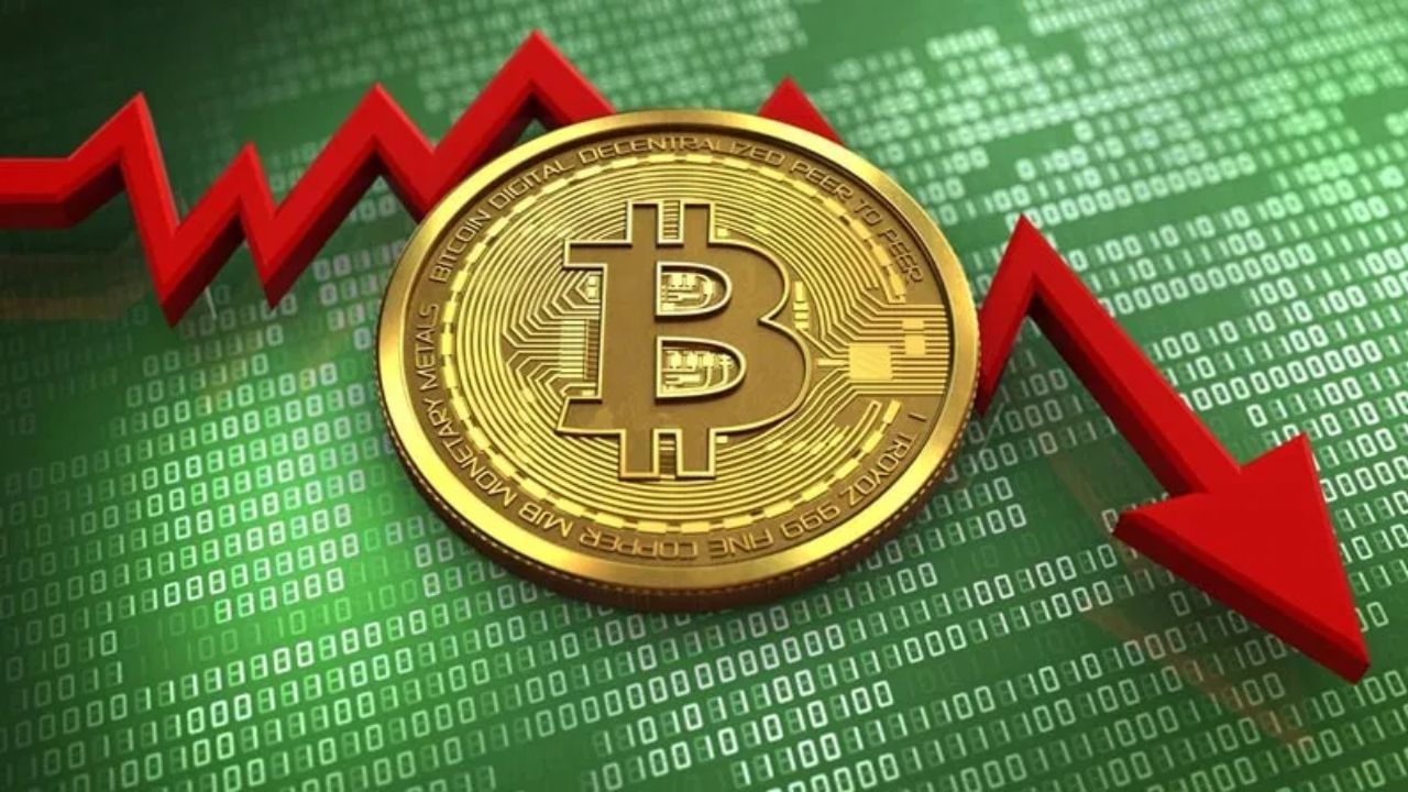 હાલમાં માર્કેટમાં $1 લાખનું લેવલ દર્શાવાઈ રહ્યું છે જે એક નબળો સપોર્ટ કહેવાય. જો આ સપોર્ટ તૂટી જાય, તો ભાવ $92,000 સુધી જઈ શકે છે એવી શક્યતા વ્યક્ત કરવામાં આવી રહી છે.