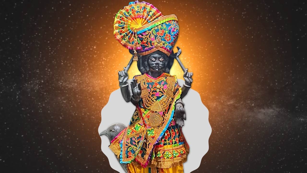 વૃષભ રાશિના લોકોને આ વિશિષ્ટ ગ્રહયોગ લાભદાયક સાબિત થઈ શકે છે. આ સમયમાં વાહન અથવા મિલકત ખરીદવાની શક્યતાઓ દેખાઈ રહી છે. નોકરીમાં પ્રમોશન અથવા લોકોને નવો પ્રોજેક્ટ મળી શકે છે અથવા પ્રમોશનની તકો મળી શકે છે.વ્યાપારીઓ માટે પણ આ સમય લાભદાયક રહી શકે છે, કારણ કે નવા કરારો થશે અને આવકમાં વધારો થવાની સંભાવના છે. તમારી ઓળખ અને પ્રભાવ વધશે અને તમારું કામ લોકોમાં વખાણ મેળવશે. સાથે સાથે, આ સમયગાળો અચાનક નાણાકીય લાભ માટે પણ અનુકૂળ ગણાશે. કોઈ નવું કાર્ય શરૂ કરવા માંગતા હો, તો એ માટે પણ આ સમય શ્રેષ્ઠ હોઈ શકે છે.