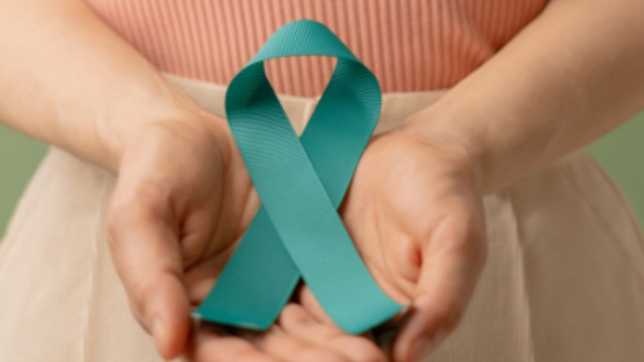HPV ચેપ ઓળખવા માટે, ડોકટરો HPV DNA પરીક્ષણ સલાહ આપે છે. HPV DNA ટેસ્ટ જણાવે છે કે શરીરમાં ઉચ્ચ જોખમ ધરાવતું HPV હાજર છે કે નહીં.