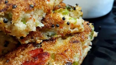 રવાનો હાંડવો બનાવવા માટે સોજી, લીલા મરચા, હળદર પાઉડર, દહી, લાલ મરચું, રાઈ, હીંગ, આદુની પેસ્ટ, ગાજર, કોબીજ, કેપ્સીકમ, ખાવાના સોડા, ધાણાનો પાઉડર. કઢી પત્તા અને મીઠાની જરુરત પડશે. 