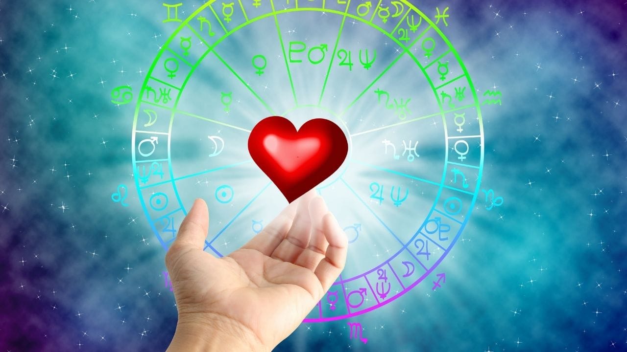 જ્યોતિષ શાસ્ત્ર અનુસાર, કુંડળીમાં માંગલિક દોષ 28 વર્ષની ઉંમર સુધી રહે છે. જોકે, દરેક માટે આવું નથી. માંગલિક દોષનો સમયગાળો પણ રાશિચક્ર અનુસાર નક્કી થાય છે.