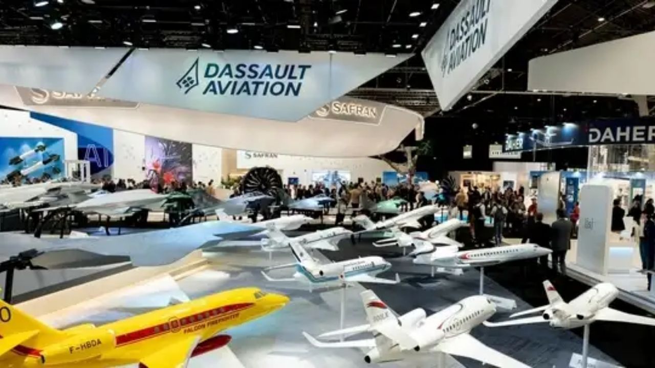 આ ભાગીદારી સાથે, ભારત પહેલીવાર અમેરિકા, ફ્રાન્સ, કેનેડા અને બ્રાઝિલ જેવા બિઝનેસ જેટ ઉત્પાદક દેશોના ચુનંદા ક્લબમાં જોડાયું છે. આ વિમાનની એસેમ્બલી લાઇન નાગપુરમાં સ્થિત Dassault Reliance Aerospace Limited (DRAL) ની અત્યાધુનિક ફેક્ટરીમાં સ્થાપિત કરવામાં આવશે, જે ફ્રાન્સની બહાર ફાલ્કન જેટનું ઉત્પાદન કરનાર પ્રથમ એકમ હશે.