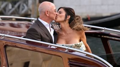 બેઝોસ તેમની મંગેતર અને પાઇલટ-પ્રજેન્ટર લોરેન સાંચેઝ સાથે લગ્ન કરી રહ્યા છે. બંને લાંબા સમયથી રિલેશનશિપમાં છે. તો આજે આપણે જેફ બેઝોસની પર્સનલ લાઈફ અને પ્રોફેસનલ લાઈફ વિશે વાત કરીશું.લોરેન એક પ્રખ્યાત પત્રકાર છે જેમણે ઘણા મોટા નેટવર્ક્સ સાથે કામ કર્યું છે અને બ્લેક ઓપ્સ એવિએશન જેવા સાહસિક ઉડ્ડયન પ્રોજેક્ટ્સની સ્થાપના કરી છે. હવે તે વિશ્વની બીજા સૌથી ધનિક વ્યક્તિની પત્ની બનવા જઈ રહી છે.