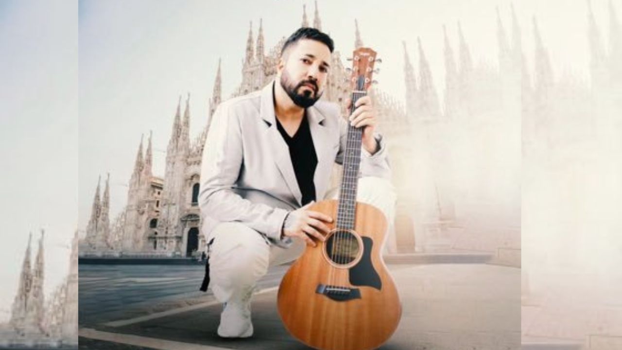 મીકા સિંહ એક ભારતીય સિંગર, રેપર, સંગીતકાર અને અભિનેતા છે. તેમના ગીતોમાં સિંહ ઇઝ કિંગ, જબ વી મેટનું ગીત,ઇશ્કિયા "ઢીંકા ચિકા" અને (રાઉડી રાઠોડ)નો સમાવેશ થાય છે. 