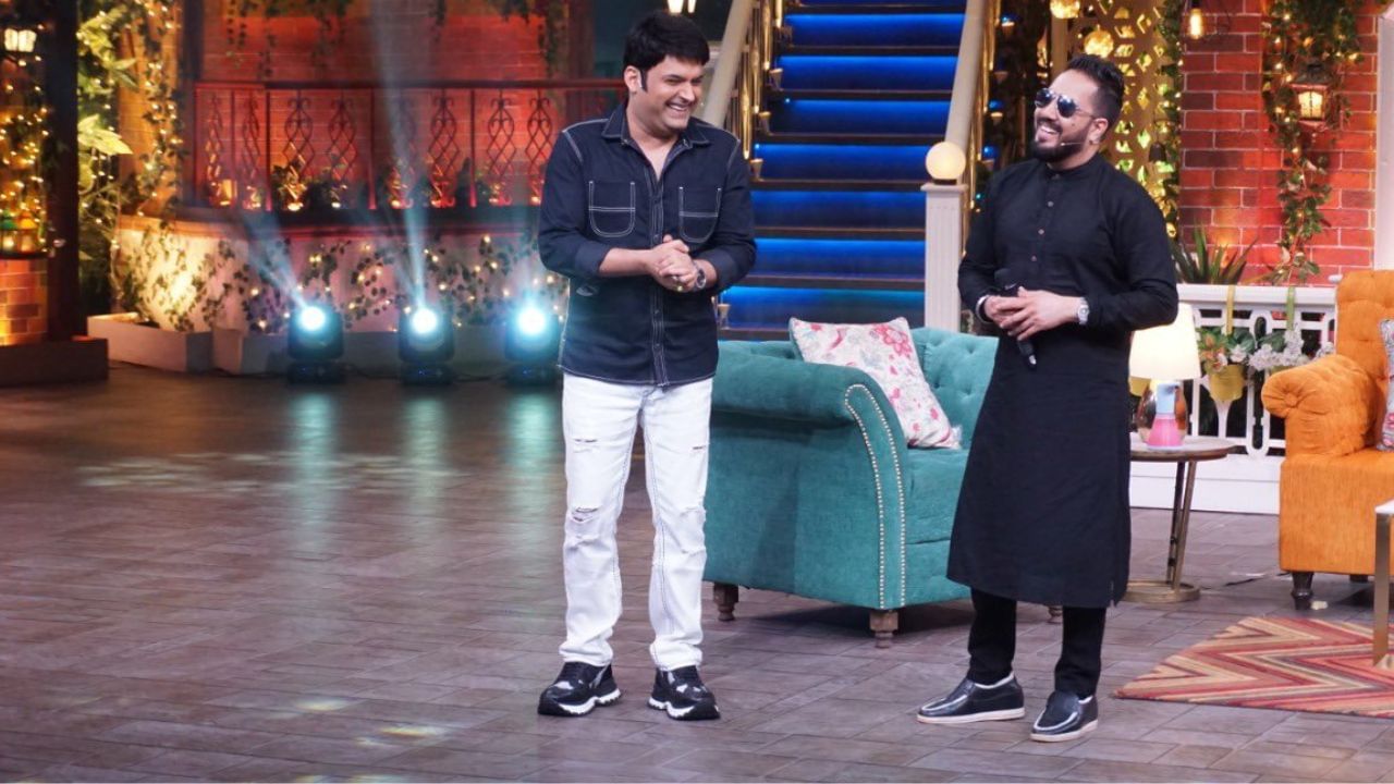 મીડિયા રિપોર્ટ્સ અનુસાર, તેમની પાસે પોર્શ પેનામેરા, લેમ્બોર્ગિની જેવી ઘણી મોંઘી અને લક્ઝરી કાર છે જેની કિંમત 1.46 કરોડ રૂપિયા છે. એટલું જ નહીં, ગાયક મીકા સિંહ પાસે એક ખાનગી જેટ પણ છે.