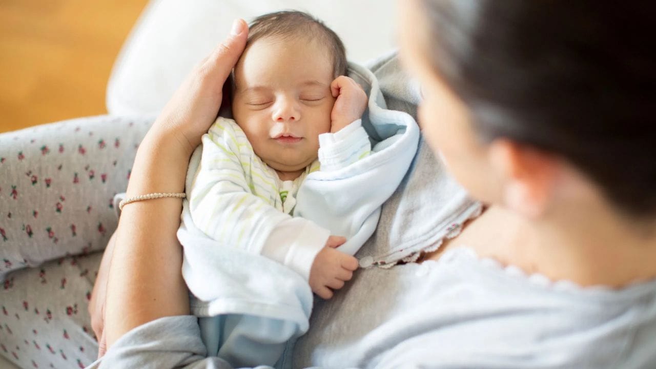 બાંગ્લાદેશની વાત કરીએ તો, તે એક મુસ્લિમ બહુમતી ધરાવતો દેશ છે, જ્યાં લગભગ 51 ટકા છોકરીઓના લગ્ન 18 વર્ષની ઉંમર પહેલા થઈ જાય છે. બાંગ્લાદેશમાં મહિલાઓને નાની ઉંમરે લગ્ન અને બાળજન્મને કારણે ઘણી સમસ્યાઓનો સામનો કરવો પડે છે. 