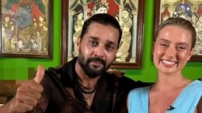  ભારતીય ક્રિકેટ ટીમના પૂર્વ ખેલાડી મુરલી વિજય ફરી એક વખત ચર્ચામાં આવ્યા છે. વિજયનો એક ફોટો સોશિયલ મીડિયા પર ખુબ વાયરલ થઈ રહ્યો છે. જેમાં ઓસ્ટ્રેલિયાના ક્રિકેટ દિગ્ગજ ખેલાડીની દીકરી સાથે ડિનર કરી રહ્યો છે.