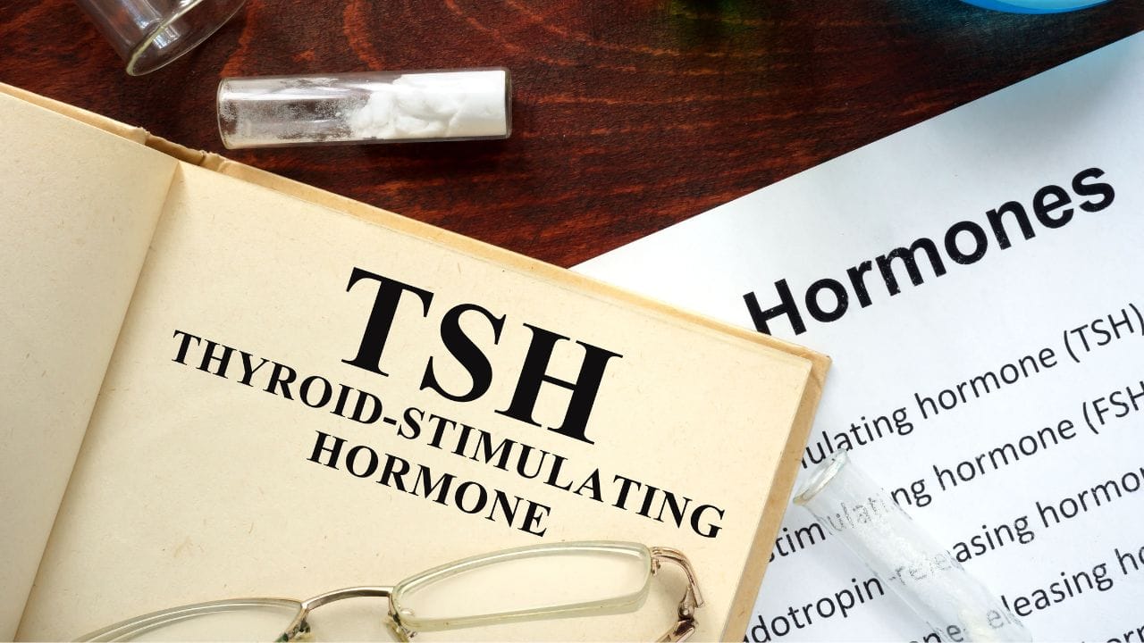 શરીરમાં થાઇરોઇડ હોર્મોનની ઉણપને કારણે, હાથ અને પગની ચેતા પર દબાણ આવે છે. તેના લક્ષણોમાં થાક, વજનમાં વધારો, ઝણઝણાટ અને શુષ્ક ત્વચાનો સમાવેશ થાય છે.