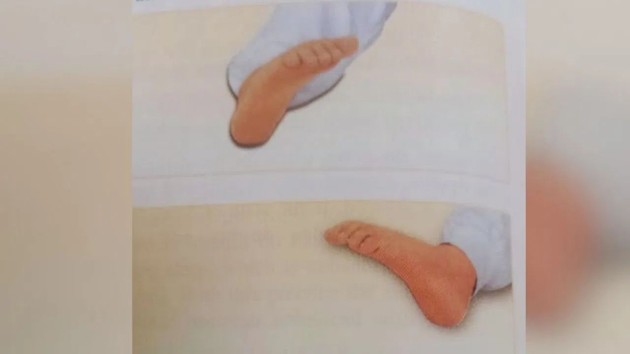 પગની ઘૂંટીના દુખાવામાં રાહત મેળવવા માટે પગ ફેરવો : પગની ઘૂંટીઓને મજબૂત રાખવા અને હલનચલન યોગ્ય રાખવા તેમજ સ્નાયુઓના દુખાવા, જકડાઈ જવાથી છુટકારો મેળવવા માટે, દંડાસનમાં બેસતી વખતે તમારા પગ સીધા રાખો અને પછી તેને ગોળાકાર ગતિમાં ફેરવો, પરંતુ એડી એક જ જગ્યાએ રાખો. પગને એવી રીતે ફેરવવા પડશે જાણે શૂન્ય બની રહ્યું હોય. આ કસરત બંને પગ સાથે વારાફરતી 5 થી 7 વખત કરો. આનાથી તમને વાંસળીના દુખાવામાં પણ રાહત મળે છે.