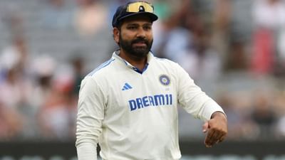 ગયા વર્ષે T20 વર્લ્ડ કપ અને ચેમ્પિયન્સ ટ્રોફીનો ખિતાબ જીતનાર રોહિત શર્માએ 7 મેના રોજ ટેસ્ટ ક્રિકેટમાંથી નિવૃત્તિ લીધી. તે ફક્ત ODI ક્રિકેટ રમતો જોવા મળશે. અગાઉ, T20 વર્લ્ડ કપનો ખિતાબ જીત્યા પછી તેણે T20I માંથી નિવૃત્તિ લીધી હતી.