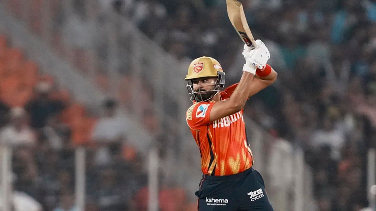 શ્રેયસ અય્યરે IPL 2025માં 17 મેચમાં 50.33ની સરેરાશ અને 175થી વધુના સ્ટ્રાઈક રેટથી 604 રન બનાવ્યા હતા. શ્રેયસે આ સિઝનમાં કુલ 6 અડધી સદી ફટકારી હતી અને તેનો સર્વોચ્ચ વ્યક્તિગત સ્કોર 97 રન હતો.