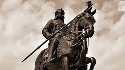 ભારતમાં વિવિધ ધર્મ, જ્ઞાતિના લોકો વરસવાટ કરે છે. ત્યારે વ્યક્તિના નામ પાછળ એક ખાસ ઉપનામ લખવામાં આવે છે તેને અટક કહેવાય છે. મોટાભાગના લોકોને અટકનો ઈતિહાસ અને અર્થથી અવગત હોતા નથી.