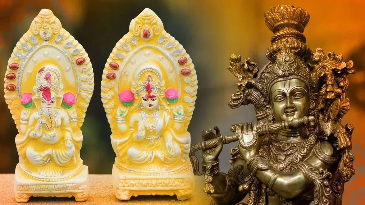 વાસ્તુશાસ્ત્ર અનુસાર, સપનામાં ભગવાનનું મંદિર કે મૂર્તિ દેખાય તો એ એક શુભ સંકેત છે. જો આ વસ્તુ દેખાય તો સમજવું કે જીવનમાં સુખ અને સમૃદ્ધિ આવશે. બીજું કે, વ્યક્તિની કારકિર્દીમાં પણ પ્રગતિ થશે.