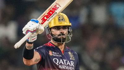 વિરાટ કોહલીએ IPL 2025માં 600થી વધુ રન બનાવ્યા. આ રીતે, તેણે પોતાની ટીમ રોયલ ચેલેન્જર્સ બેંગલુરુને ફાઈનલમાં પહોંચાડવામાં મહત્વપૂર્ણ ભૂમિકા ભજવી. પછી કોહલીએ પંજાબ કિંગ્સ સામે ફાઈન લેગ પર શોટ રમ્યો કે તરત જ તેના નામે IPLનો એક નવો રેકોર્ડ નોંધાઈ ગયો.