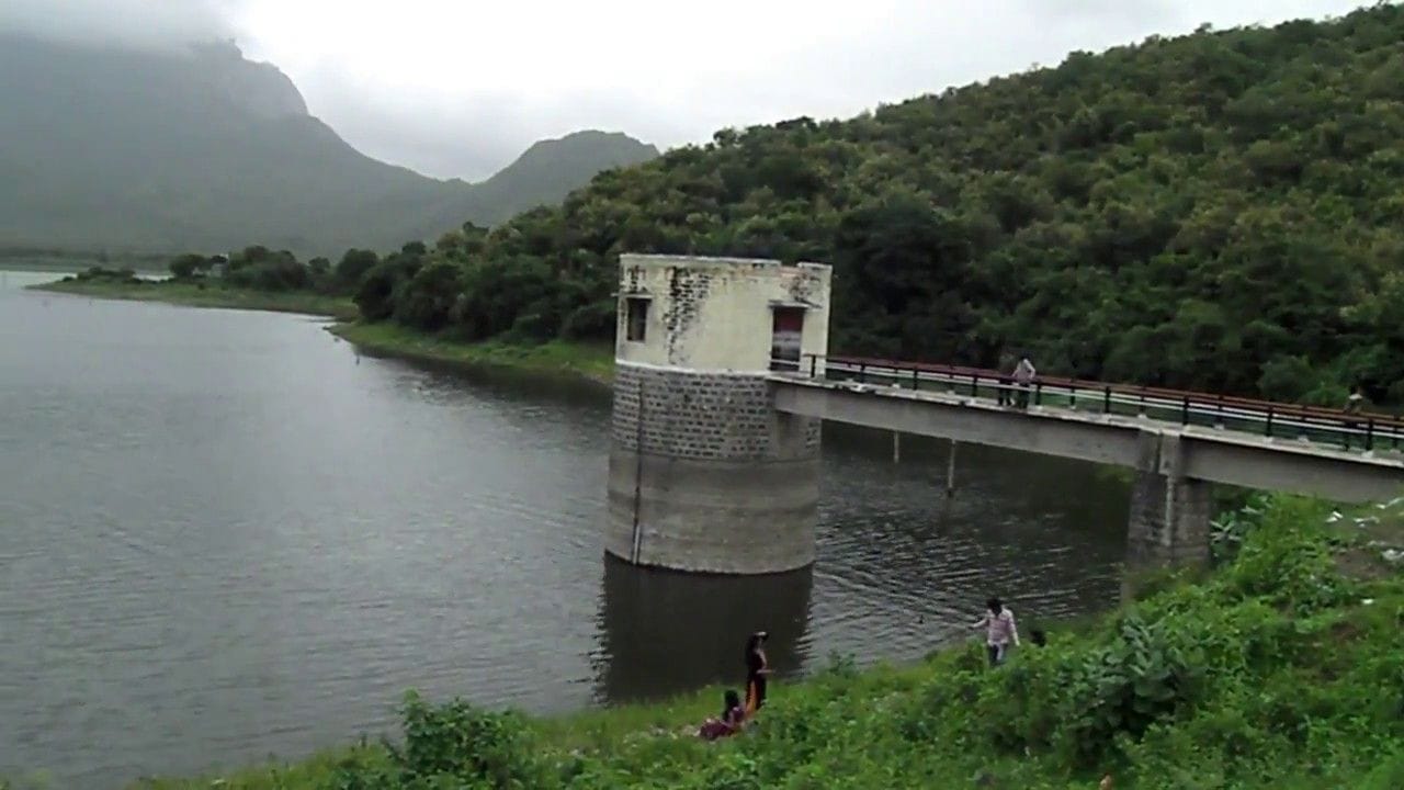 આ ડેમનુ ઉદ્દઘાટન કરનાર લોર્ડ વિલિંગ્ડનનુ 1941માં 14મી ઓગસ્ટના રોજ અવસાન થયુ એ સમયે તેમના માનમાં જુનાગઢે બંધ પાળ્યો હતો.  આ ઘટના એ સિદ્ધ કરે છે કે કેવી રીતે વિલિંગ્ડન ડેમ માત્ર બાંધકામ નહોતું, પણ એ સમયના શાસકો અને પ્રજાજનો વચ્ચેનું ભાવનાત્મક જોડાણ પણ હતું.